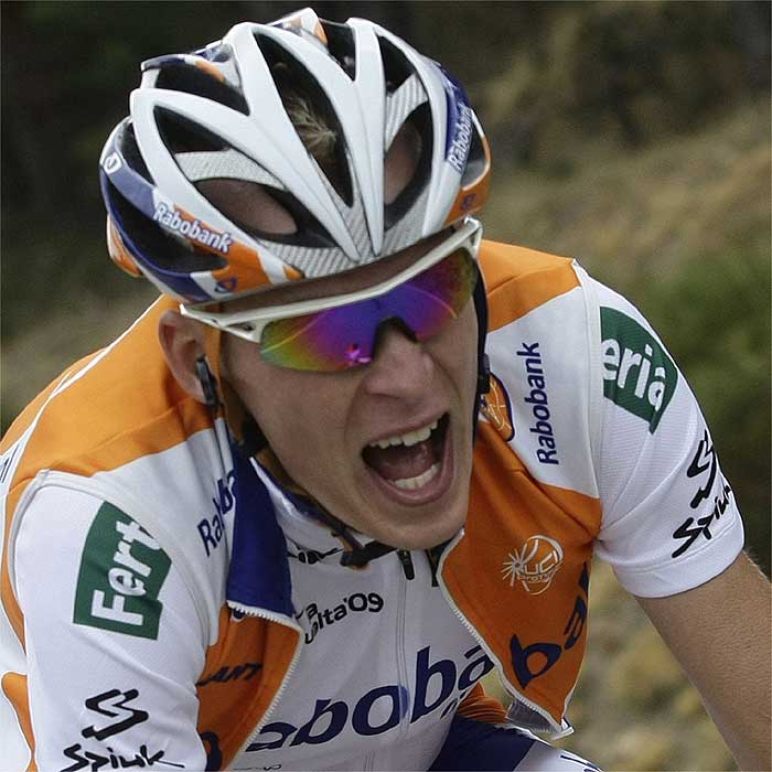 Gesink repite victoria en la clásica Giro de Emilia