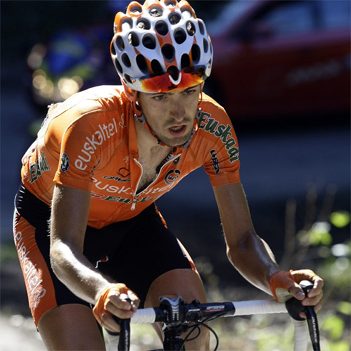 Mikel Nieve gana la etapa reina y Contador es más líder