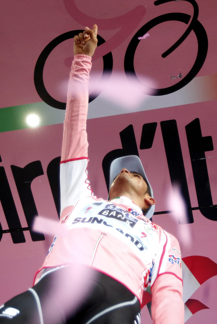Contador sentencia el Giro: "Va por ti, Tondo"