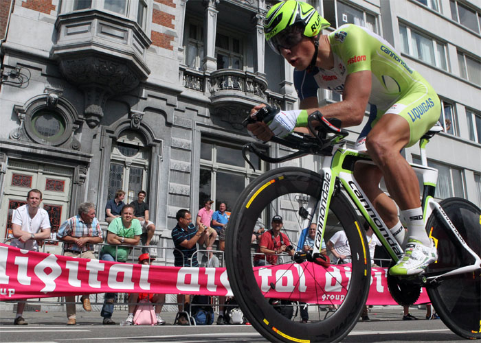 Peter Sagan gana la primera etapa al sprint a Cancellara
