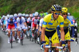 Contador: "Seguro que Valverde me pondrá contra las cuerdas"