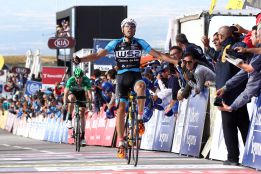 Delio Fernández gana la etapa y Veloso se pone líder