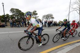 Quintana lidera al Movistar en la Vuelta al País Vasco
