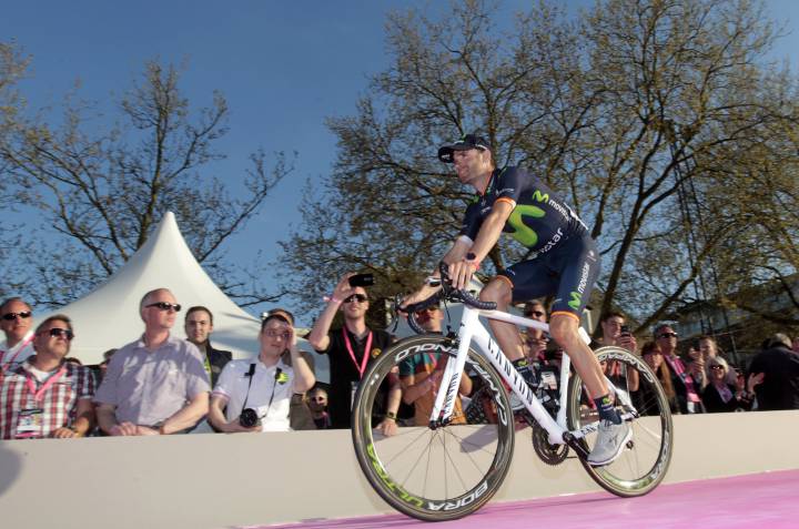 Valverde: "Veo más peligroso a Landa que a Nibali en este Giro"