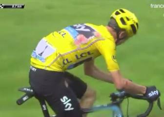 Froome falls on Mont Blanc descent
