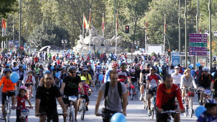 Imagen de varios participantes durante la Fiesta de la Bicicleta celebrada el pasado mes de octubre en Madrid.