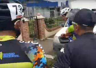 Cyclists fight on the Tour of Costa Rica