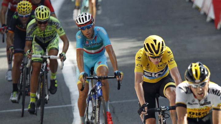 Alberto Contador, Vincenzo Nibali y Chris Froome, durante una etapa del Tour de Francia 2015.
