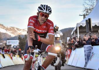 Alberto Contador revive en La Couillole y se sube al podio