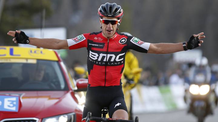Richie Porte celebra su victoria en el Col de la Couillole en la séptima etapa de la París-Niza.