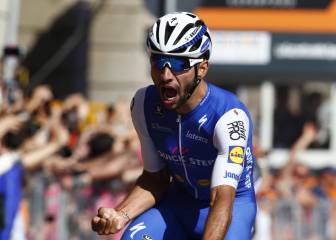 El colombiano Gaviria reina al sprint entre abanicos y es líder