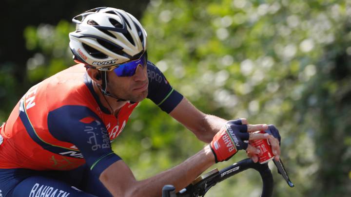 Nibali acabará la Vuelta con dolor en las costillas y abrasiones