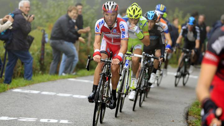 Joaquim 'Purito' Rodriguez lidera al grupo de favoritos en la subida al Muro di Sormano en la 106ª edición del Giro de Lombardía, disputada en 2012.