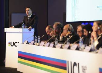 El nuevo presidente de la UCI, contra motores y audifonos