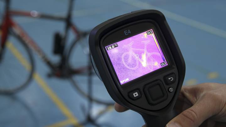 La UCI promete controles más estrictos de motores en 2018