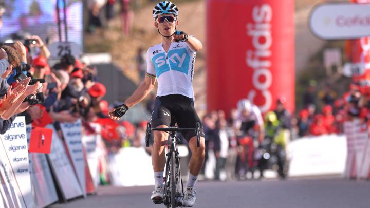 Kwiatkowski gana la última etapa y la general de la Vuelta al Algarve.