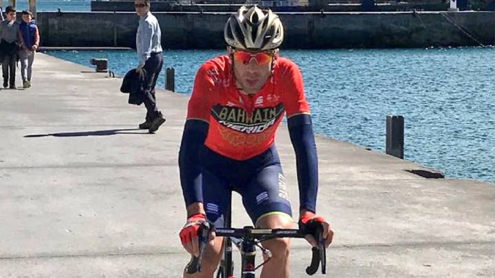 Vincenzo Nibali posa antes de una etapa de la Vuelta al País Vasco.