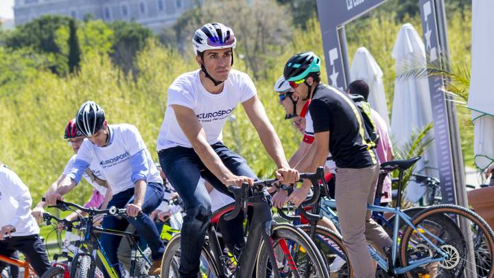 Contador: "Es normal que Froome esté inscrito en el Giro"