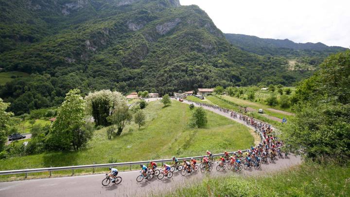 Resumen y resultado del Giro de Italia Etapa 17: Viviani vence al sprint