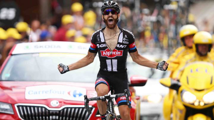 Simon Geschke celebra su victoria en Pra Loup en el Tour de Francia de 2015.