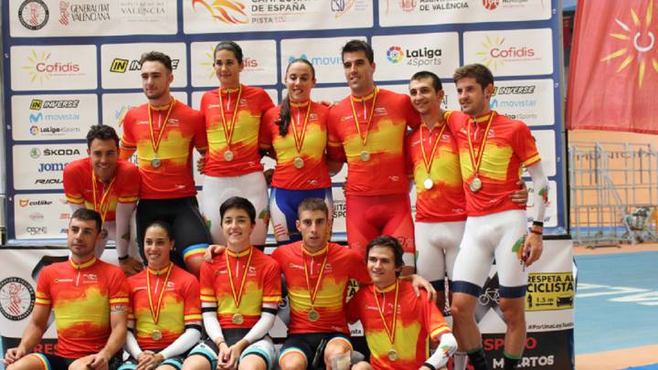 Imagen de los campeones de España en las diferentes modalidades tras la disputa de los Canpeonatos Nacionales de Ciclismo en Pista celebrados este fin de semana en el Velódromo Luis Puig de Valencia.