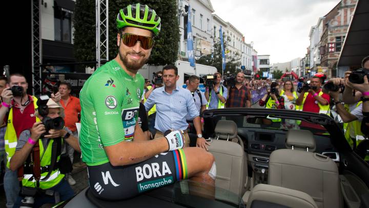Peter Sagan posa con el maillot verde del Tour de Francia antes del Natourcriterium Aalst.