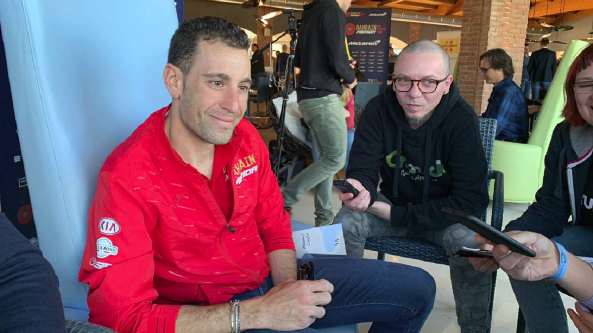 Nibali lleva un mes sin cobrar para ayudar al Bahréin-Merida