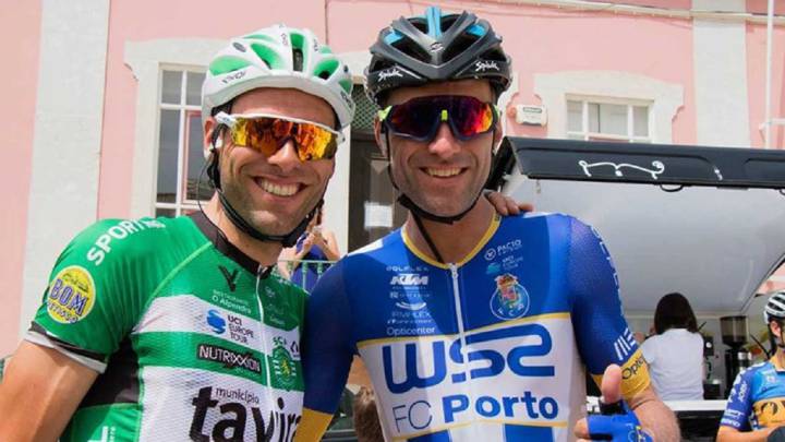 Los ciclistas españoles Alejandro Marque y Raúl Alarcón.