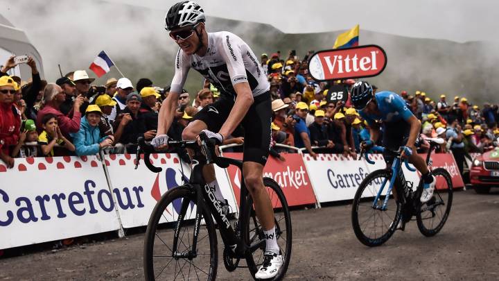 Chris Froome y Mikel Landa llegan a la meta de Saint-Lary-Soulan en la 17ª etapa del Tour de Francia 2018.