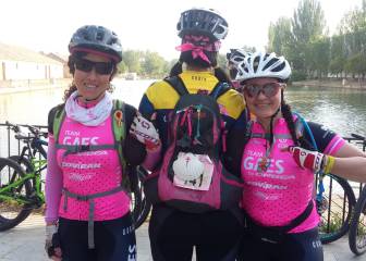 Pedales por la igualdad con las flores de Wanawake