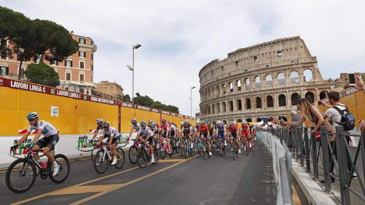Imagen del pelotón durante el Giro de Italia 2017 en Roma.