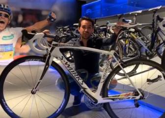 Contador subasta su bicicleta del Giro 2011 para ayudar a Cruz Roja