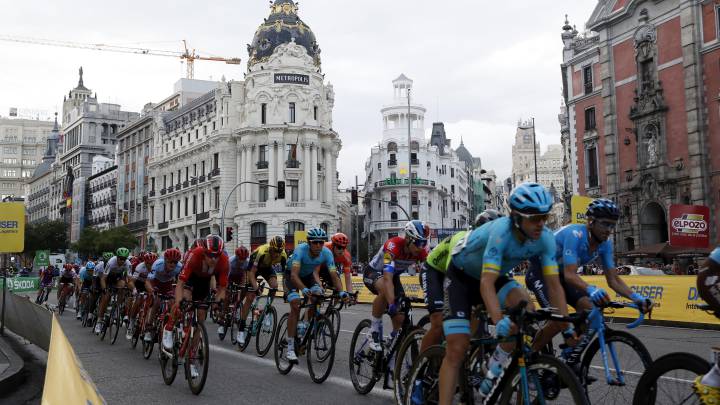 La Vuelta, a debate en el estreno de Conectad@s en AS