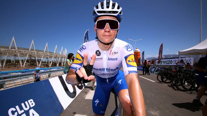 El ciclista belga Remco Evenepoel antes de tomar la salida en una etapa de la Vuelta a San Juan International 2020.