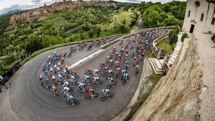 El Giro plantea el uso de pulseras con sonido para guardar distancia