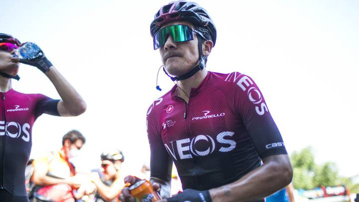Carapaz: "El Giro te pone en tu sitio aunque aspires al infinito"