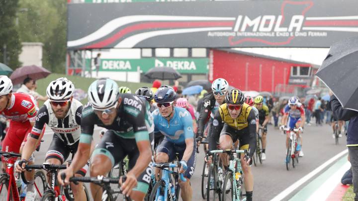 Imagen de la 12ª etapa del Giro de Italia 2018 en el circuito de Imola.