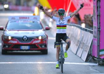 Van Vleuten se exhibe en la etapa 2 y ya es líder del Giro Rossa