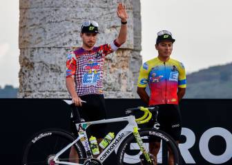 La UCI multa al Education First por su novedoso maillot