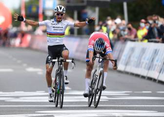 Alaphilippe volvió a celebrar antes de tiempo... pero ganó