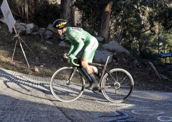 Roglic, etapa y maillot rojo