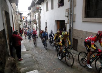 El paso por Candelario antes de subir La Covatilla