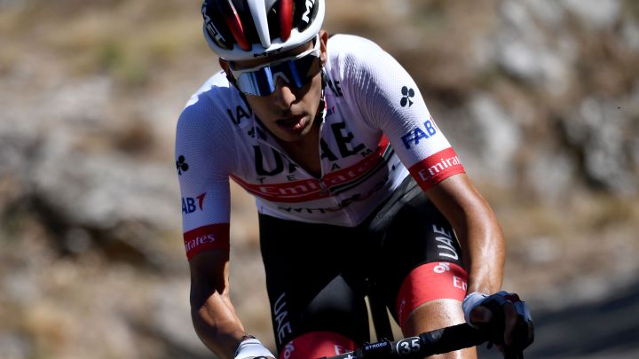 Fabio Aru rueda en solitario durante la sexta etapa del Tour de Francia 2020 entre Le Teil y Mont Aigoual.