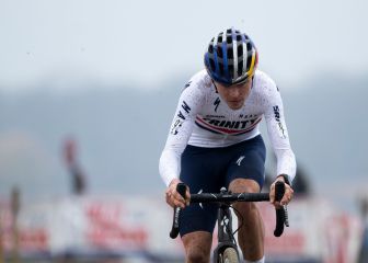 Pidcock derrota a Van der Poel