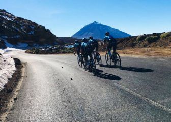 Astana necesita una quitanieves para salir del parador del Teide