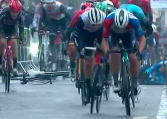 Ballerini repite y Alaphilippe se cae antes del Mont Ventoux