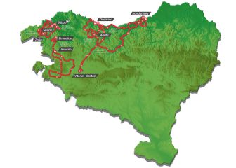 Una jornada con 8 puertos y final en Arrate decidirá la Vuelta al País Vasco