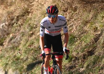 Pogacar se impone a lo grande y arrebata el liderato a Van Aert