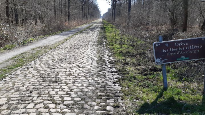 La París-Roubaix se retrasa a octubre por la COVID-19