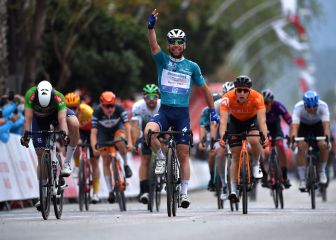 Cavendish imparable: firma el triplete y refuerza el liderato